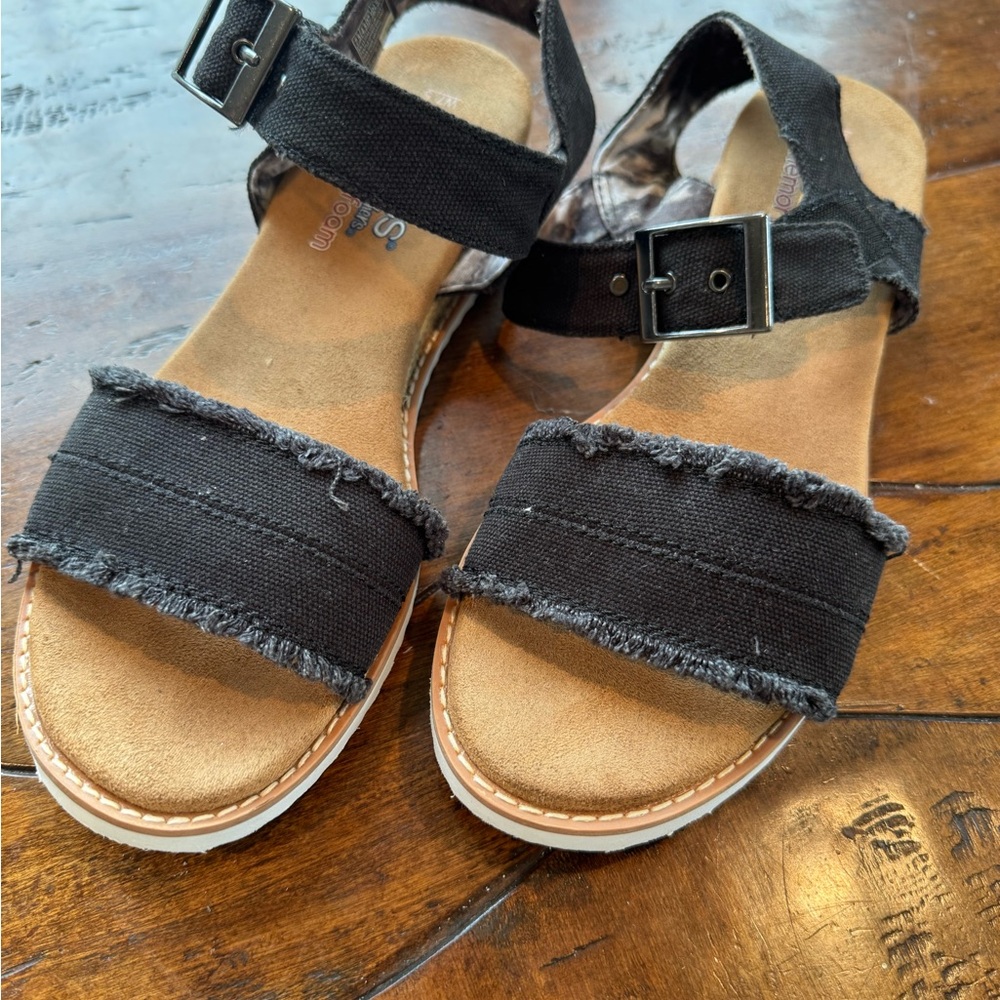 Skechers BOBS Black Sandals with Memory Foam